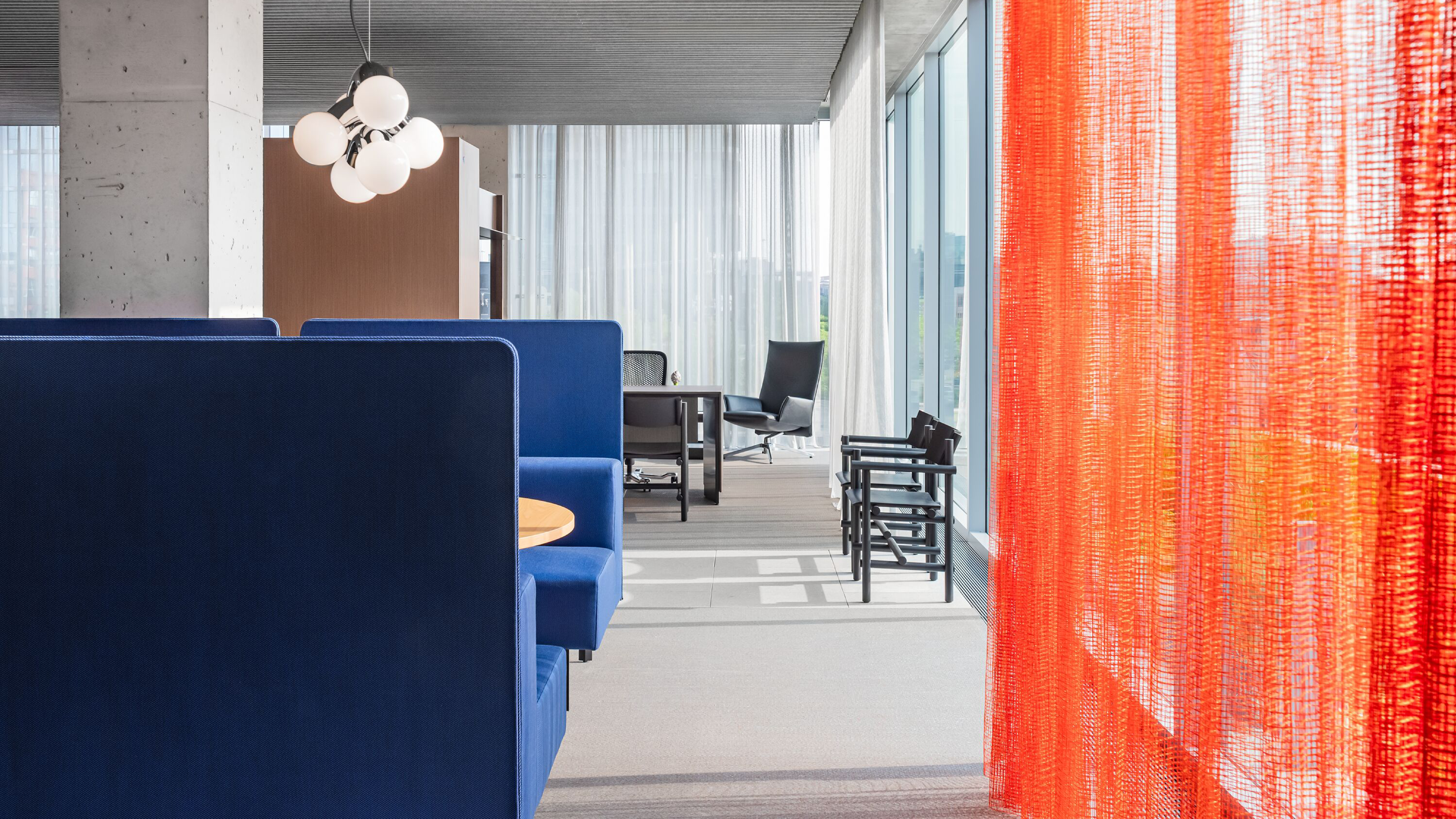 KNOLL WEBSITE 16x9 07