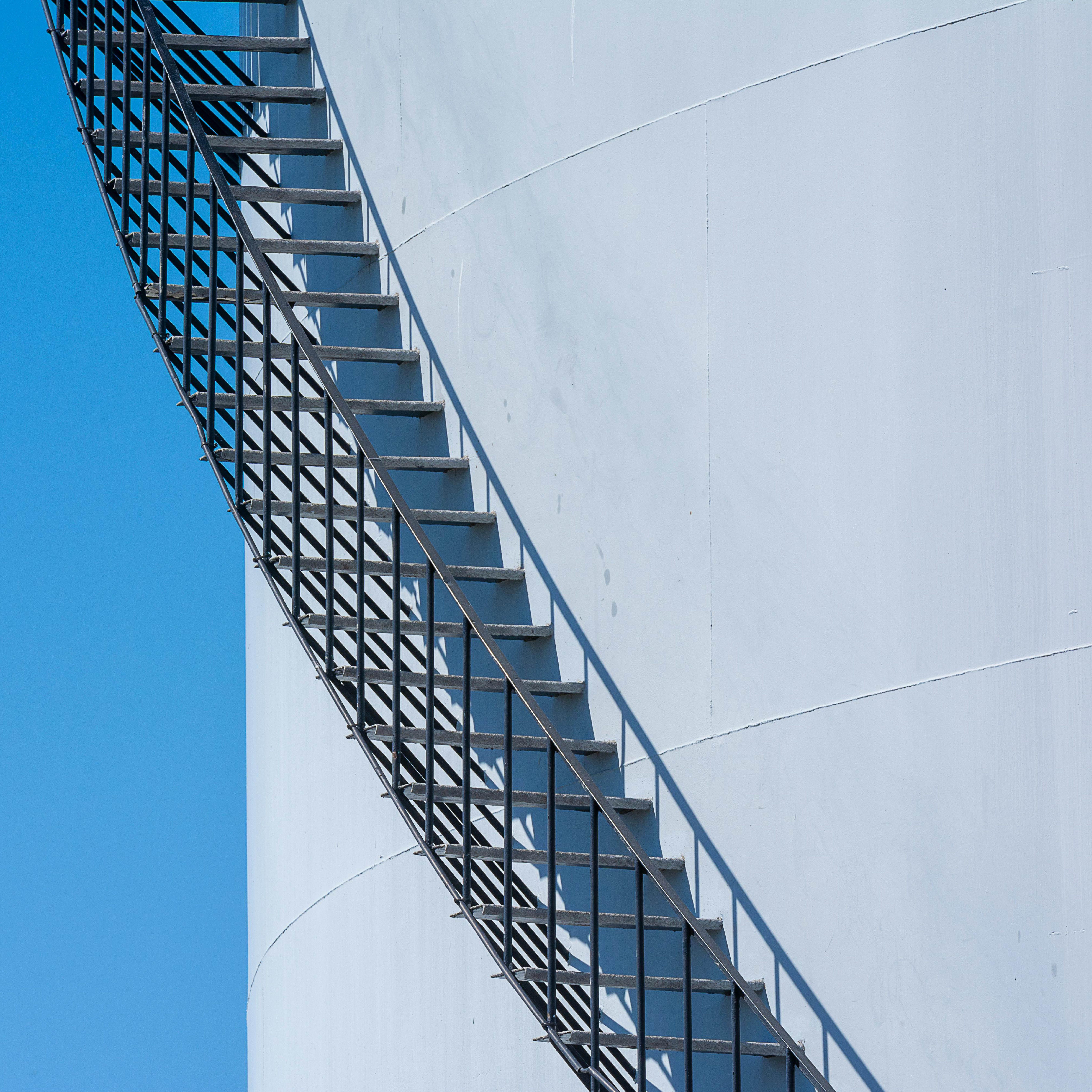 ORDER WEBSITE ASSETS 02 SQR SCHWARTZAPFEL 16