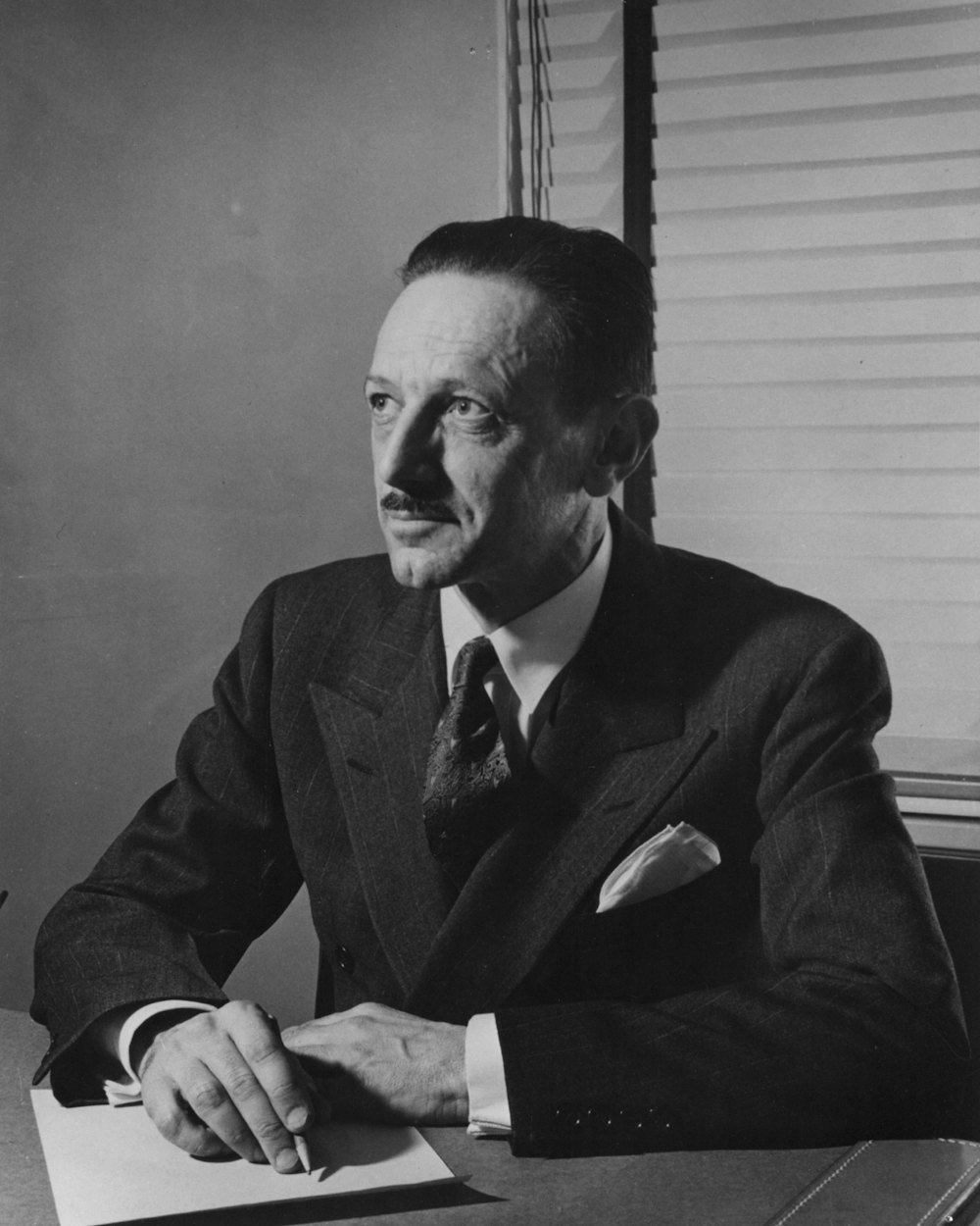 Hermanmiller Website 4x5